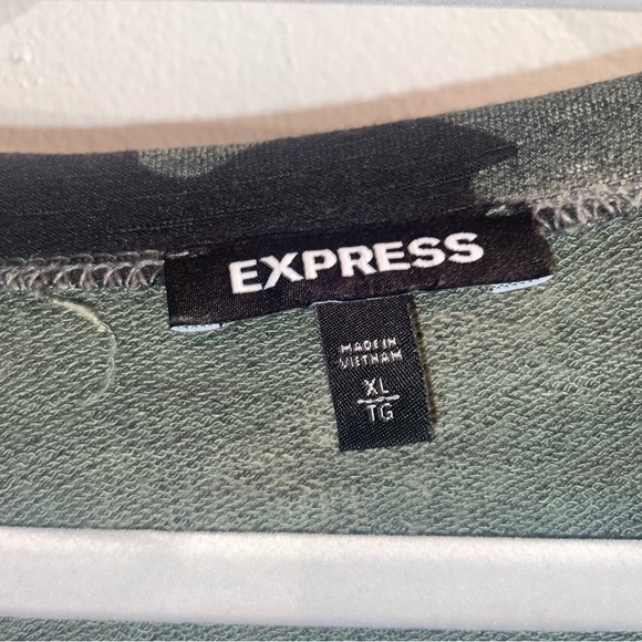 camo sweater - Picture 2 of 2